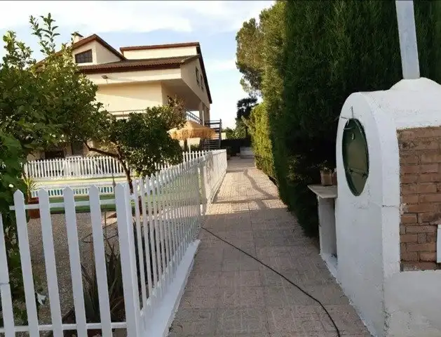 Country homes for sale in Pozo Higuera