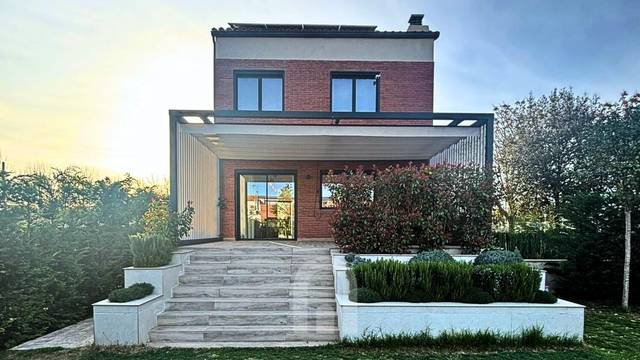 Casa-chalet en Venta en La Granada