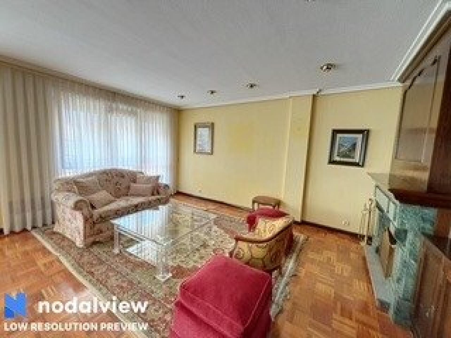 Sala d'estar de Pis en venda en Avilés amb Calefacció i Terrassa