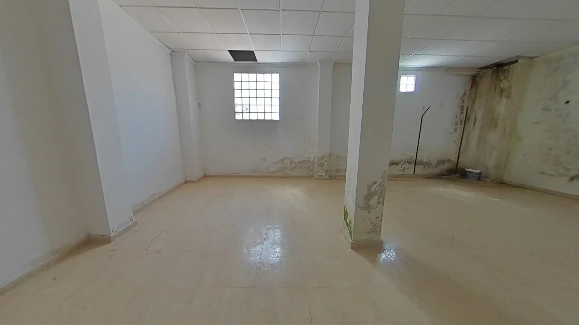 Commercial properties for sale in Pedro Lorca, 90, -1, Las Piscinas Naturales
