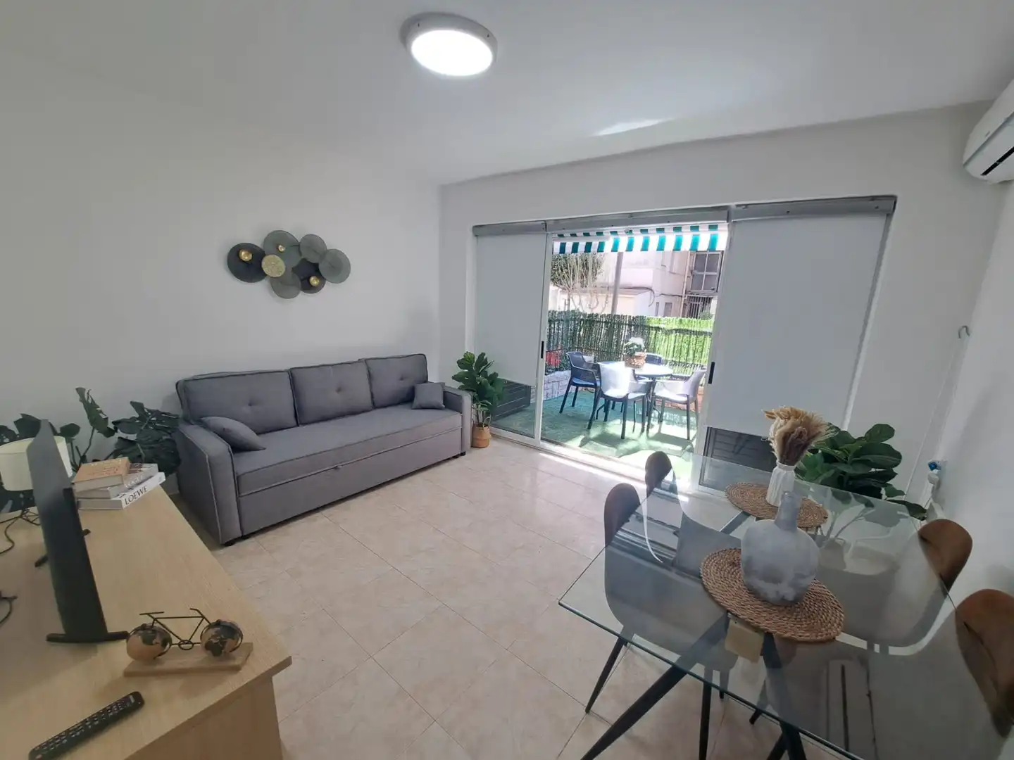 Sala d'estar de Pis en venda en Salou amb Aire condicionat, Calefacció i Jardí privat