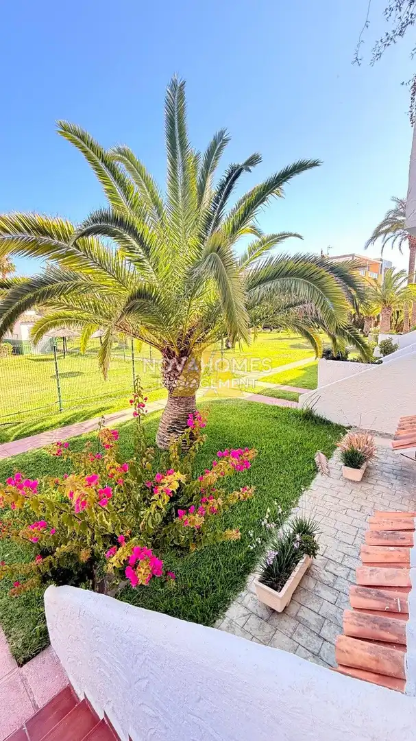 Außenansicht von Wohnungen zum Verkauf in La Manga del Mar Menor mit Klimaanlage, Heizung und Terrasse