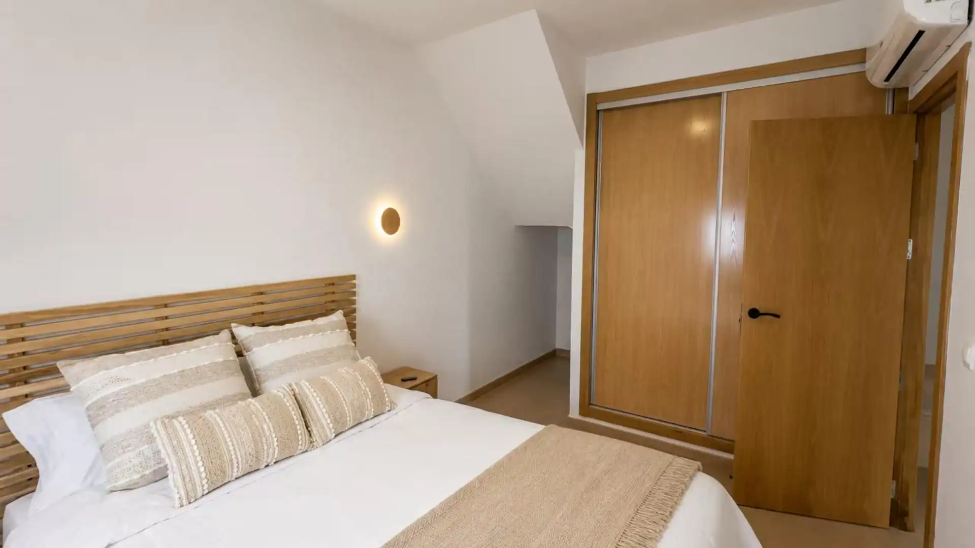 Casa aparellada amb terrassa de lloguer a Partida EMPEDROLA LA, imagen 7