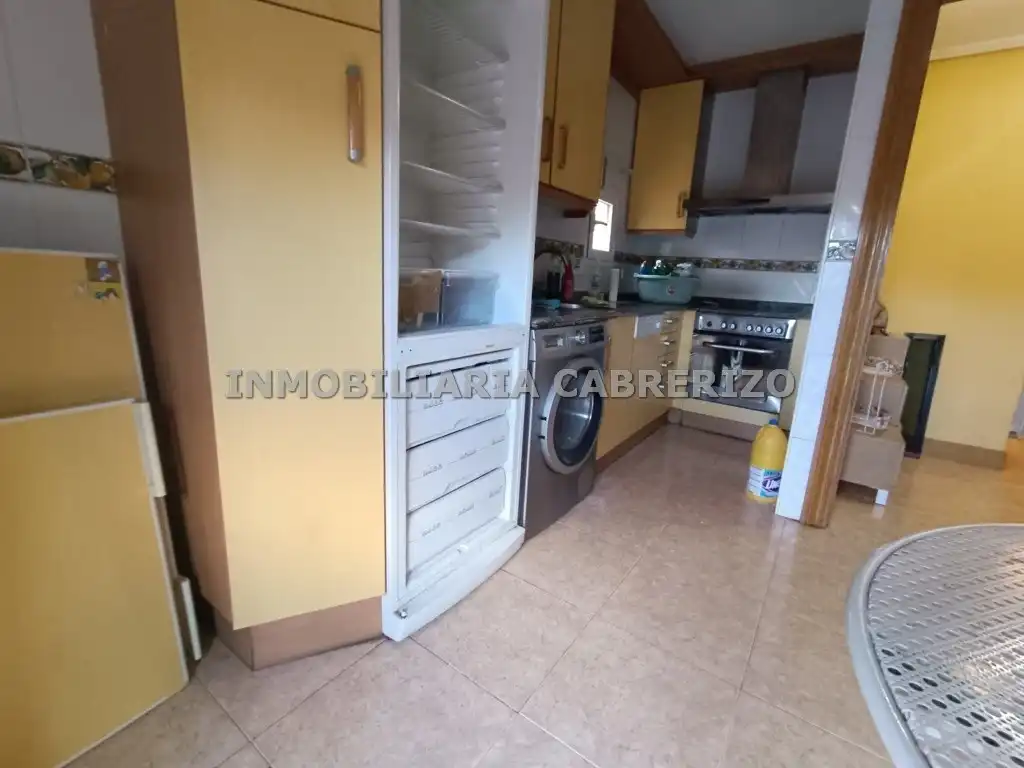 Cocina de Casa o chalet en venta en Ribafrecha con Calefacción, Parquet y Terraza