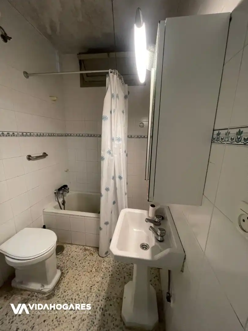 Bathroom of Flat for sale in Rota