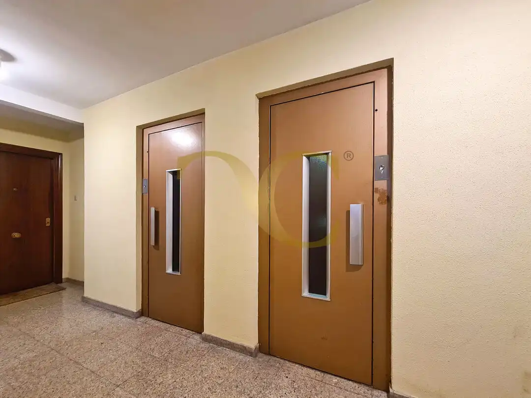 Piso en venta en Oviedo  con Terraza