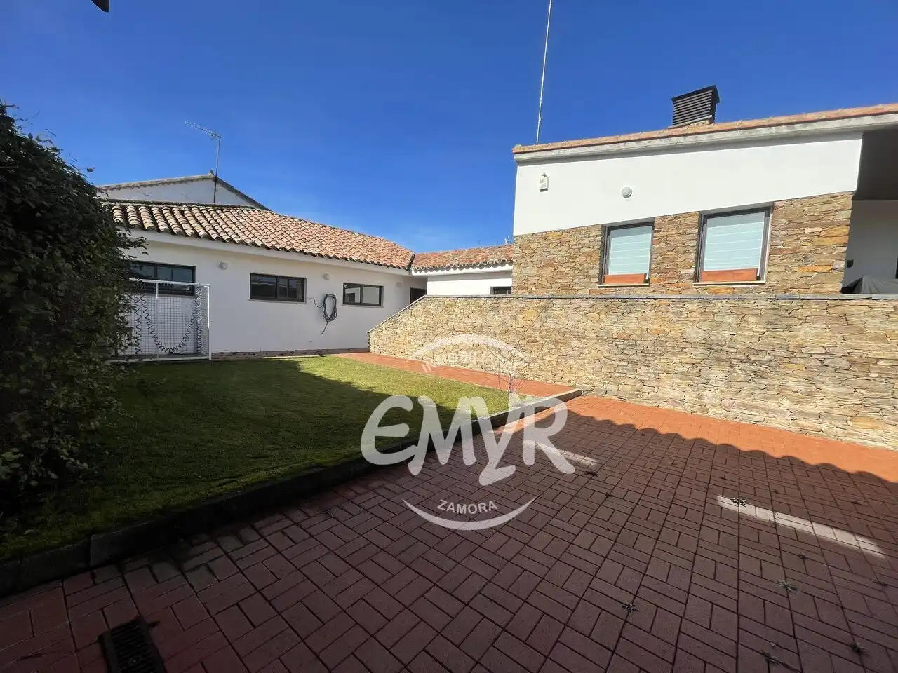 Houses for sale in Calle Vereda, Pozuelo de Tábara