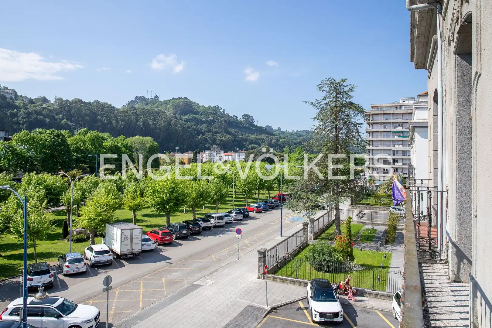 Terraza de Piso en venta en Laredo con Calefacción y Balcón