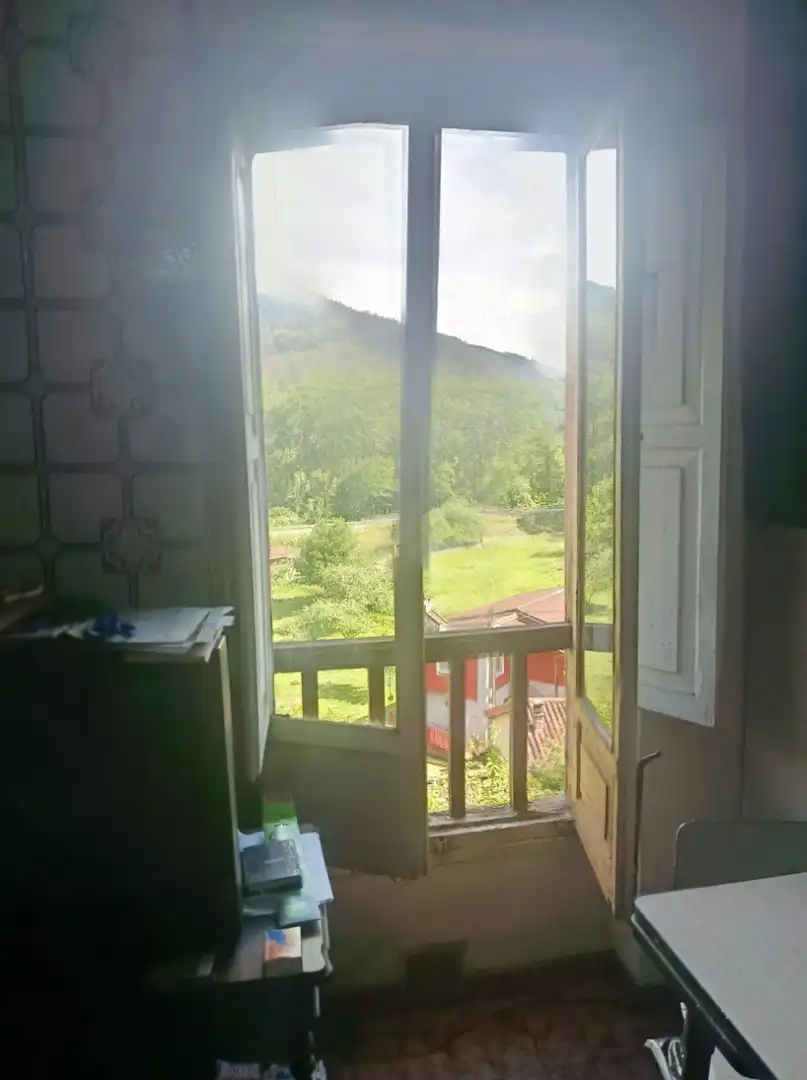 Dormitori de Finca rústica en venda en Pravia amb Jardí privat, Moblat i Forn