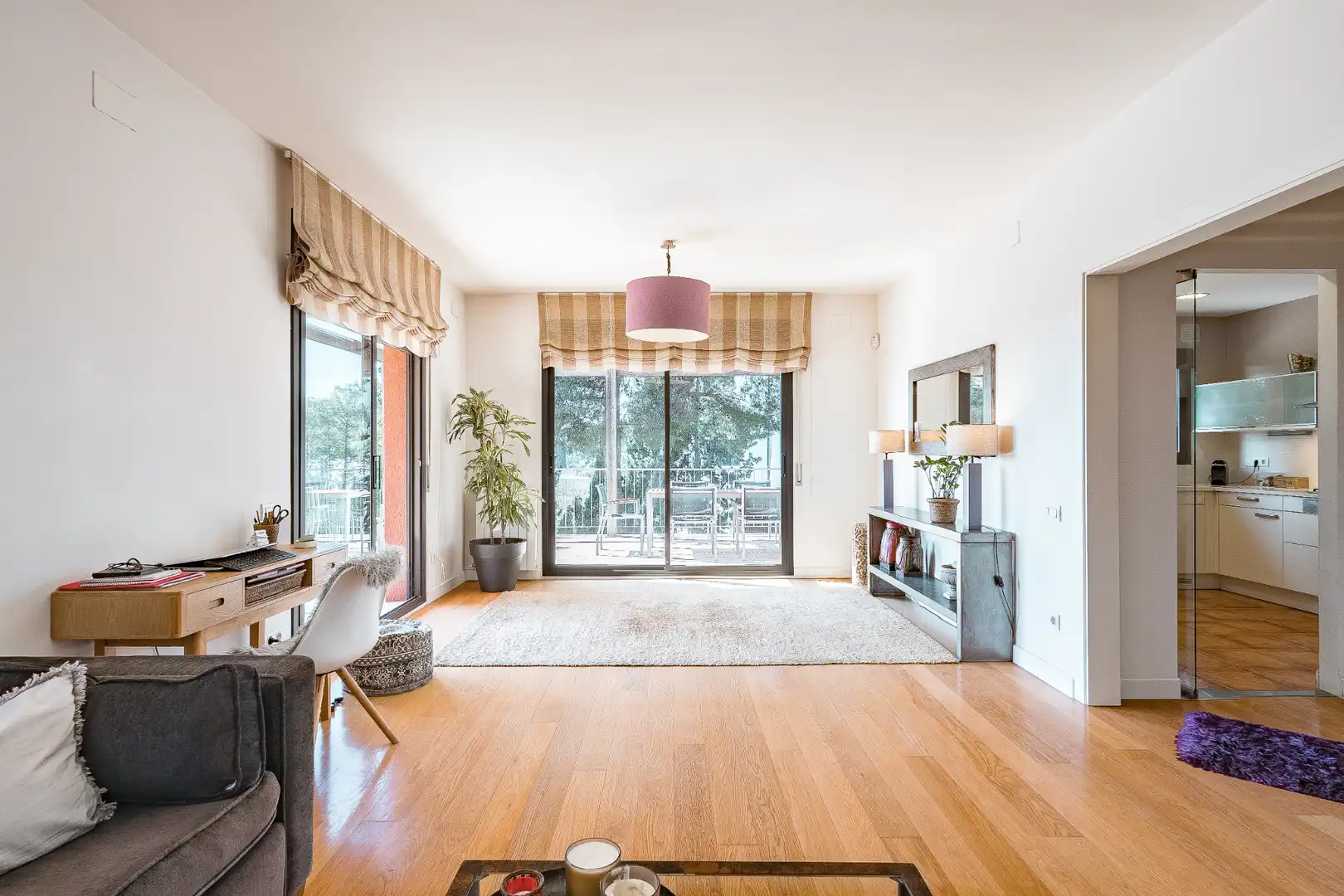 Sala d'estar de Casa o xalet en venda en Castelldefels amb Aire condicionat, Calefacció i Jardí privat
