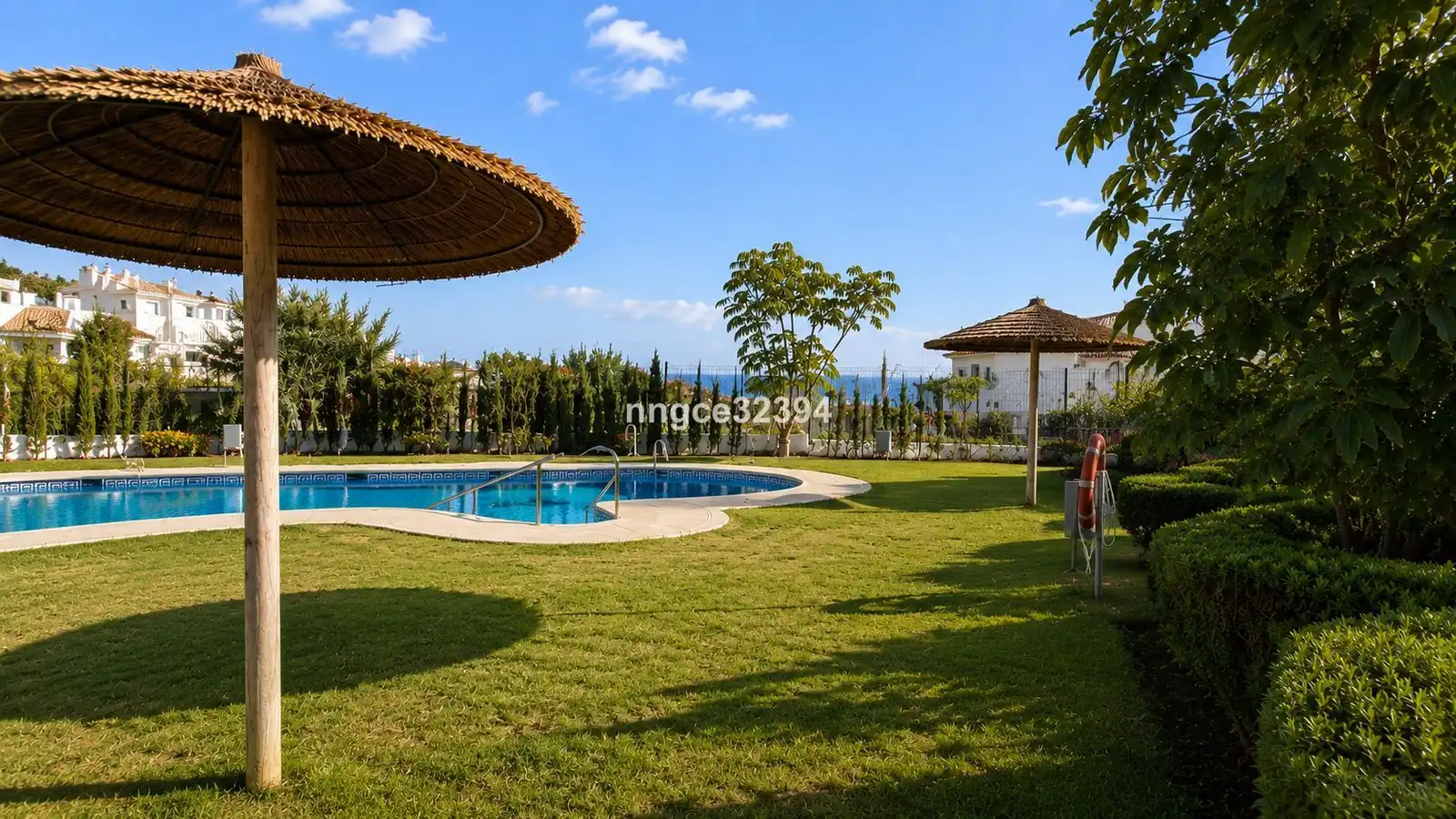 Piscina de Ático en venta en Marbella con Aire acondicionado, Terraza y Amueblado