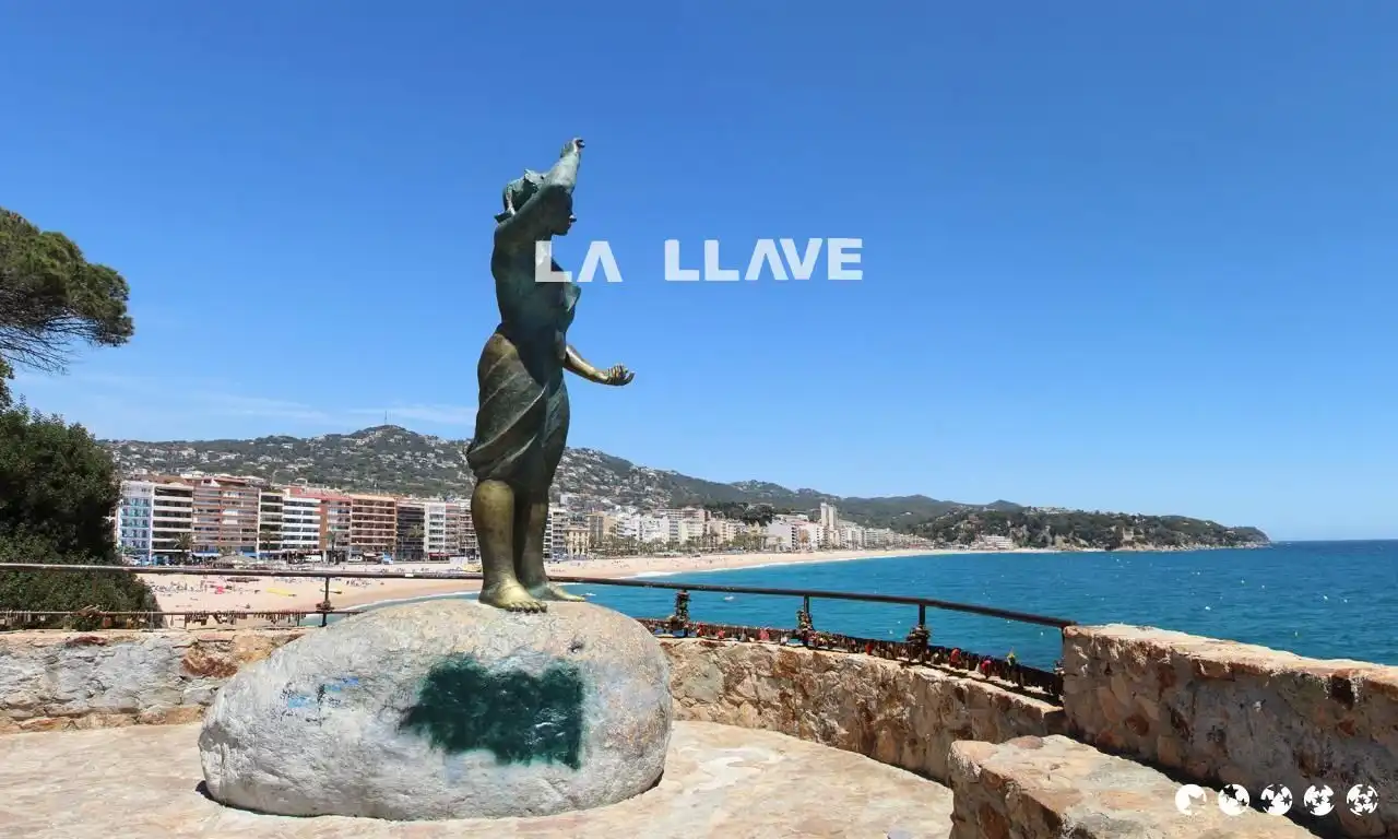Vista exterior de Casa o xalet en venda en Lloret de Mar amb Terrassa i Traster