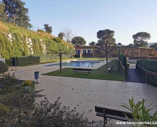 Piscina de Pis de lloguer en Sant Feliu de Guíxols amb Terrassa i Piscina