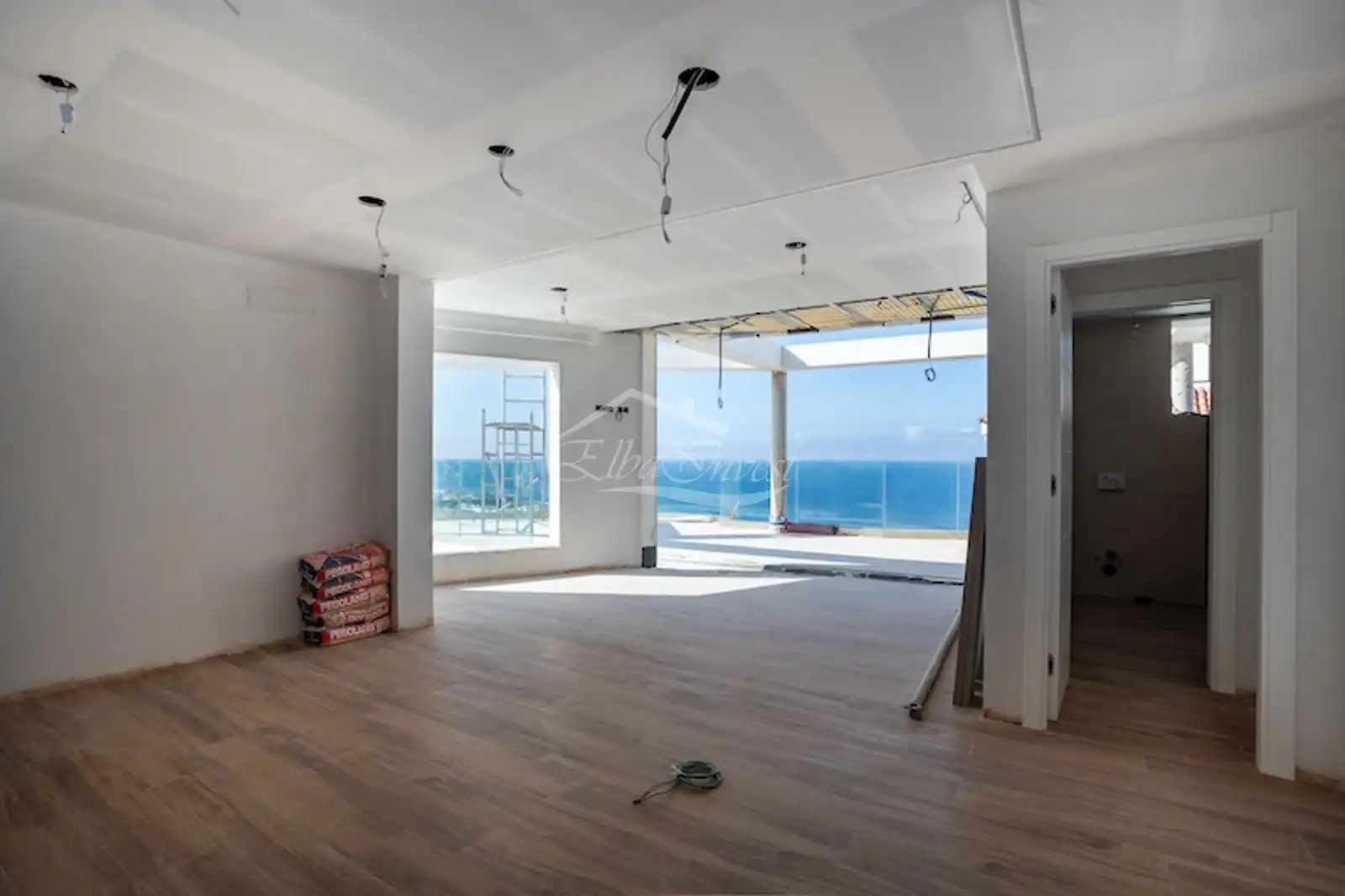 Sala d'estar de Dúplex en venda en Santiago del Teide amb Aire condicionat, Parquet i Terrassa