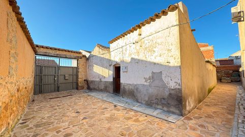 Casa en venta en Menasalbas, 2 dormitorios.