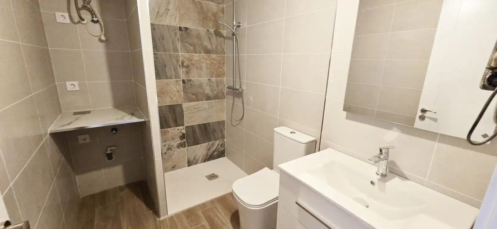 Baño de Piso en venta en Petrer con Aire acondicionado