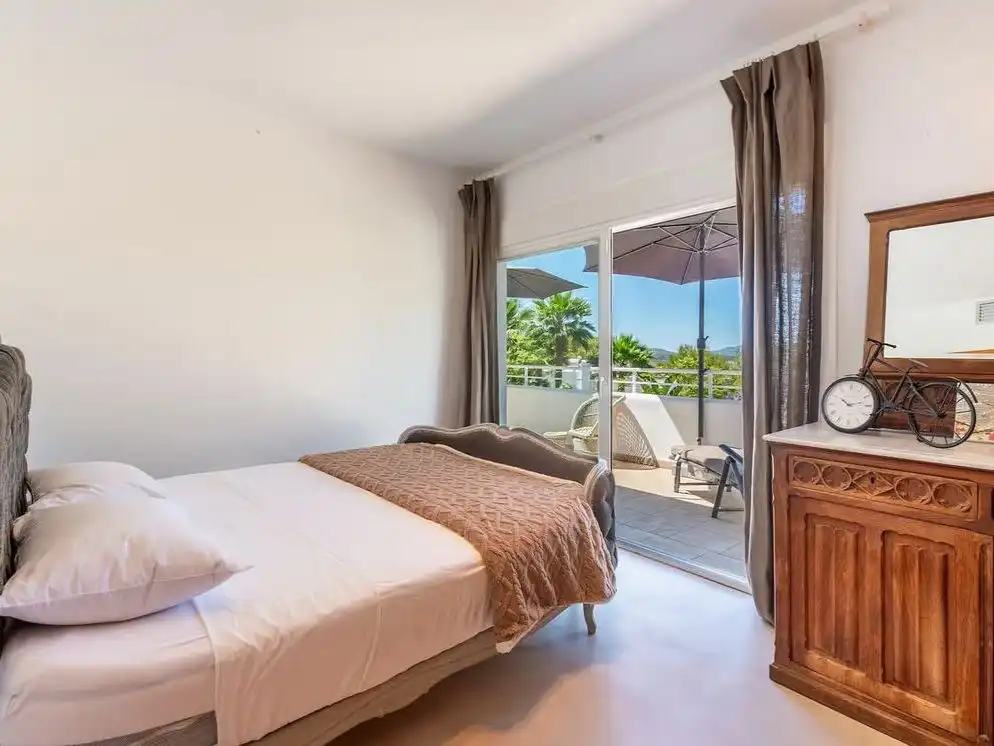 Habitación de Casa o chalet de alquiler en Santa Eulària des Riu con Jardín privado, Parquet y Terraza