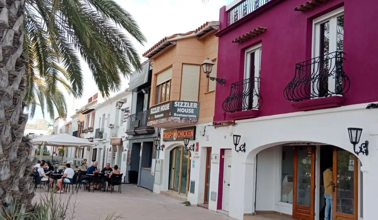 Vista exterior de Local de lloguer en Dénia