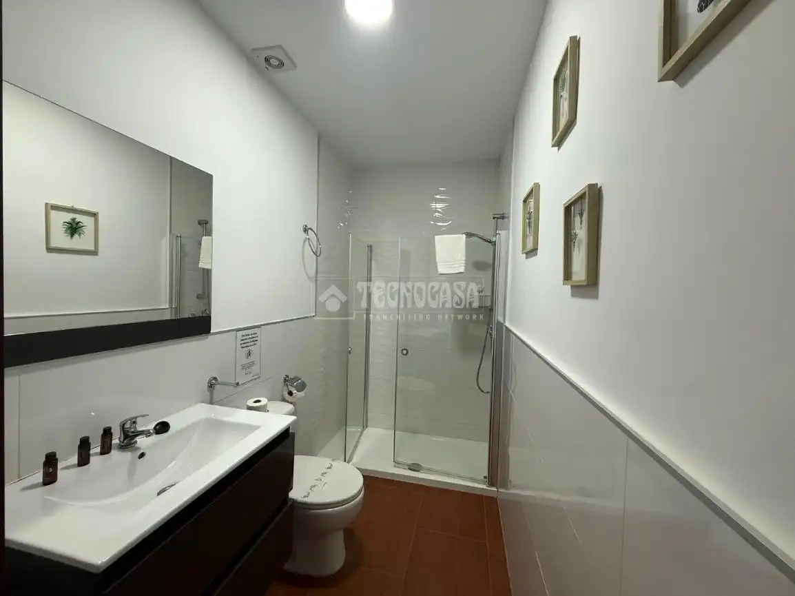 Badezimmer von Gebäude zum Verkauf in Barbate