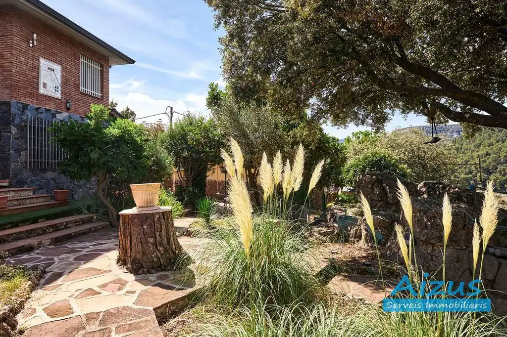 Jardín de Casa o chalet en venta en Seva con Aire acondicionado, Calefacción y Jardín privado