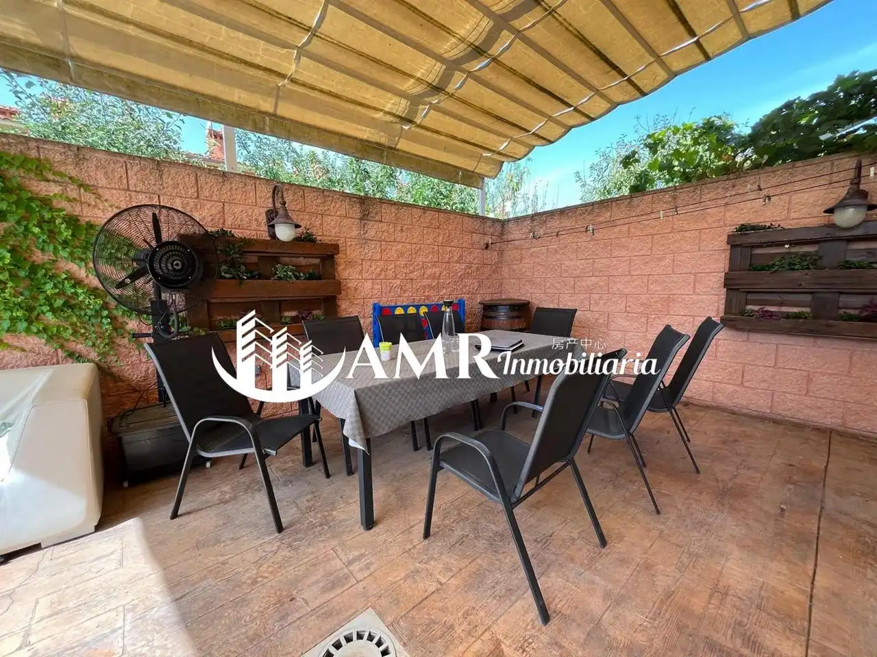 Terraza de Casa adosada en venta en Seseña con Aire acondicionado, Calefacción y Jardín privado