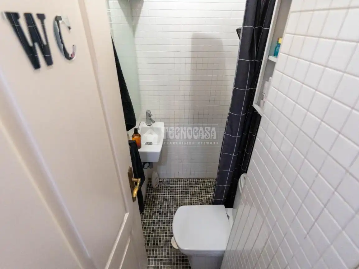 Bathroom of Flat for sale in Santa Cruz de Tenerife  with Air Conditioner, Heating and Terrace
