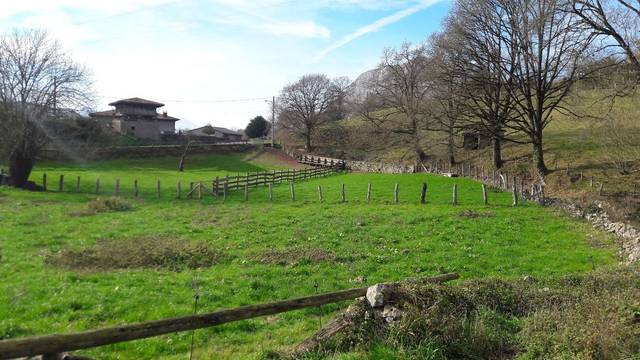 Terreno residencial en Venta en Parres