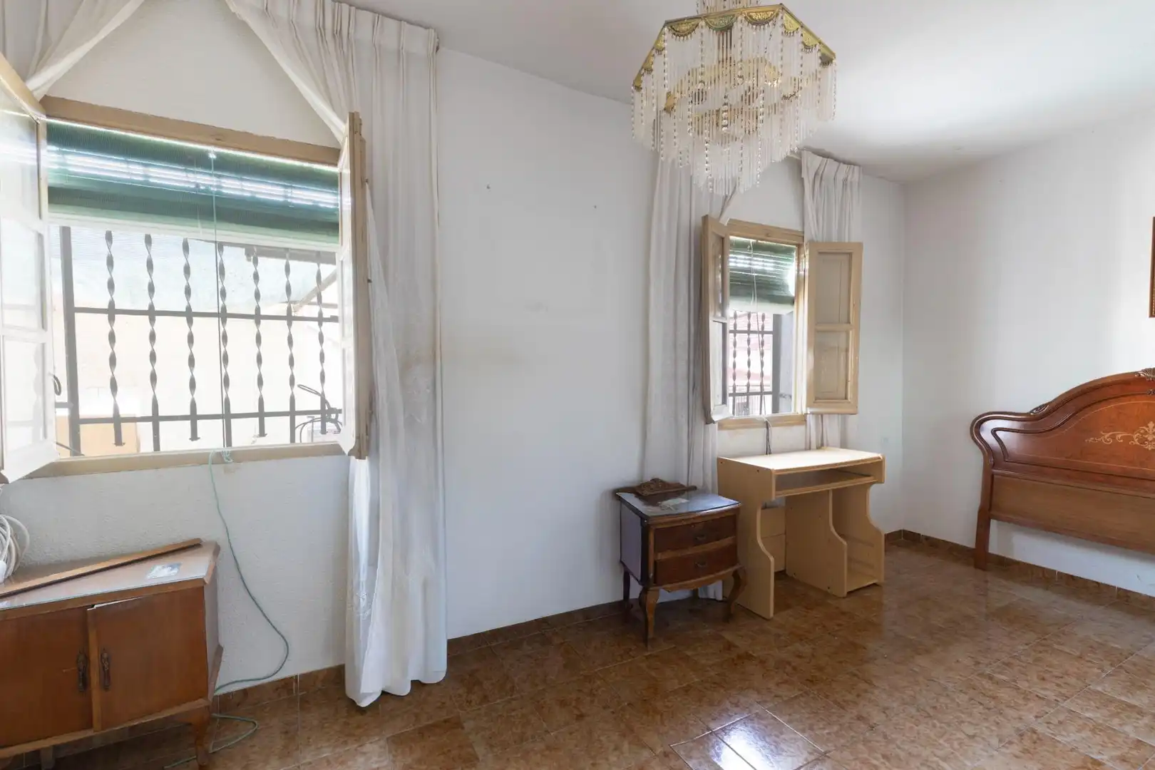 Dormitori de Finca rústica en venda en Villa de Otura amb Aire condicionat, Terrassa i Traster