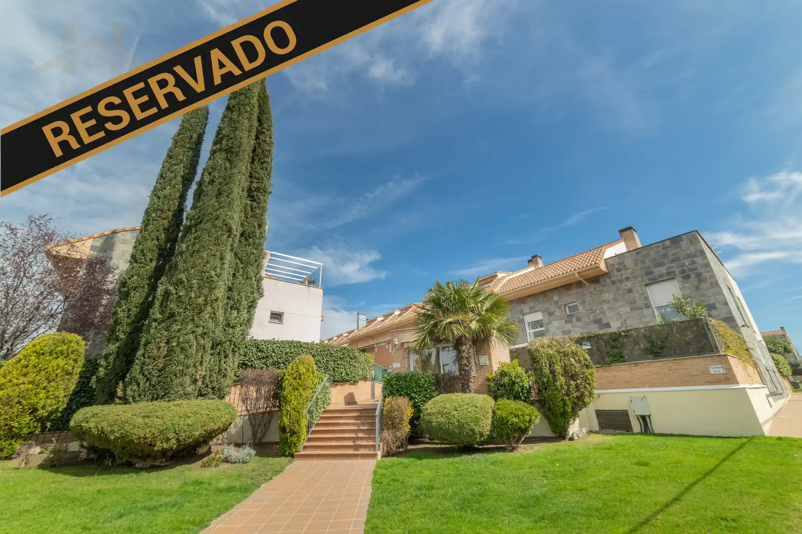 Jardí de Dúplex en venda en Torrelodones amb Calefacció, Parquet i Traster