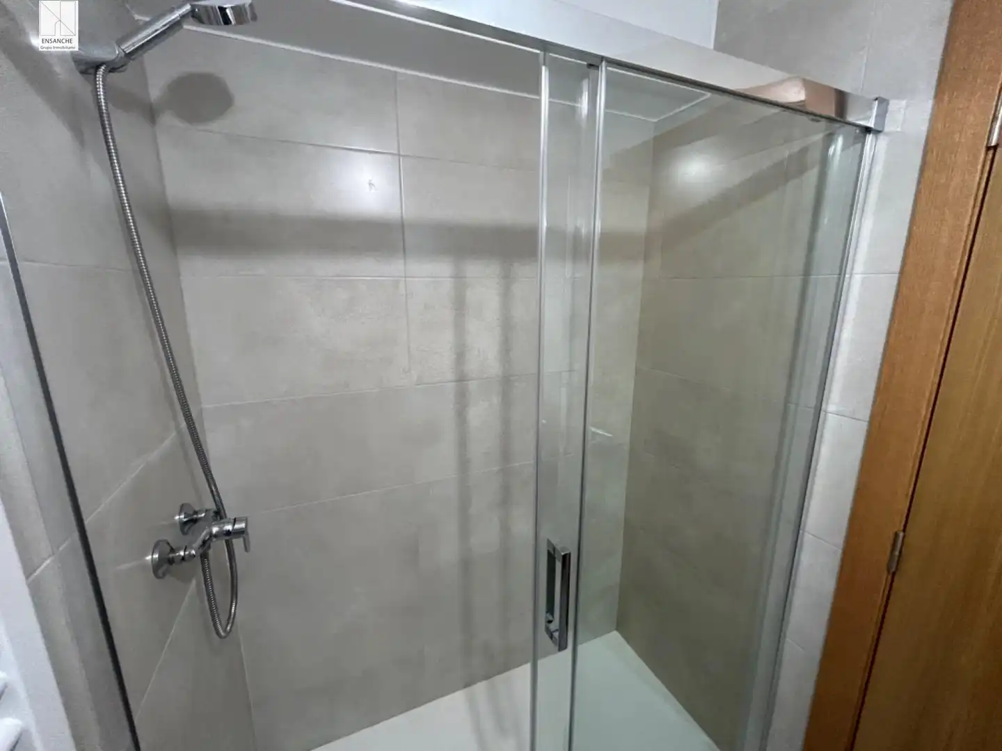 Bany de Pis de lloguer en Santiago de Compostela  amb Calefacció i Moblat
