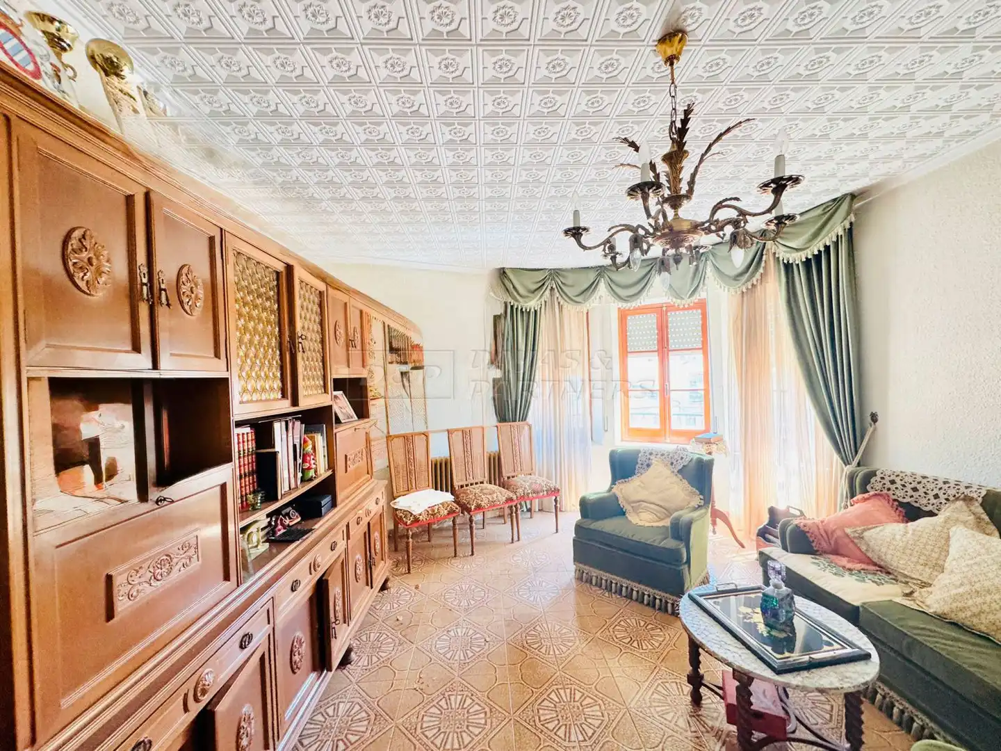Sala de estar de Edificio en venta en El Pinós / Pinoso
