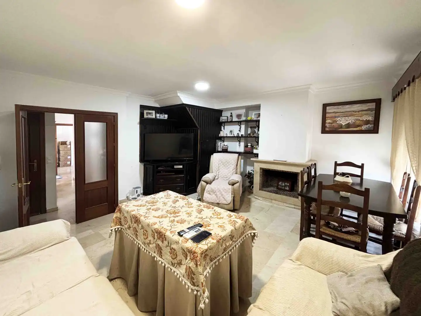Sala d'estar de Casa adosada en venda en Benalup-Casas Viejas amb Aire condicionat, Calefacció i Terrassa