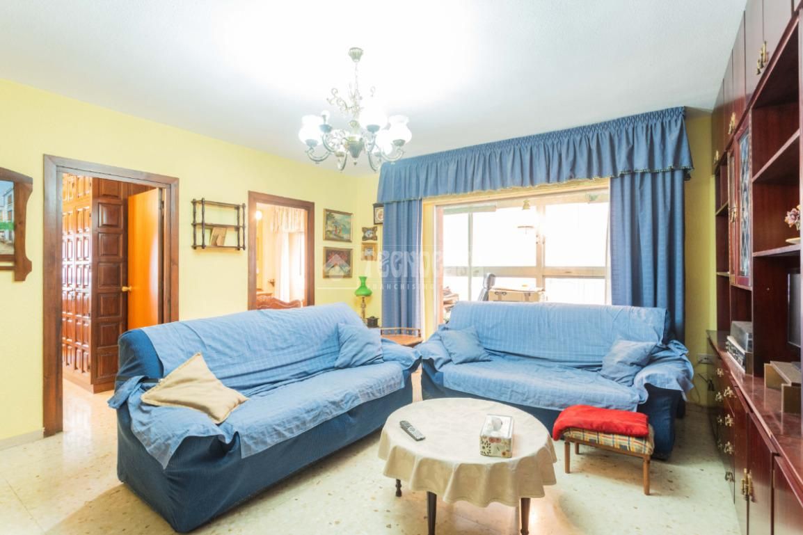 Sala d'estar de Pis en venda en  Almería Capital amb Terrassa