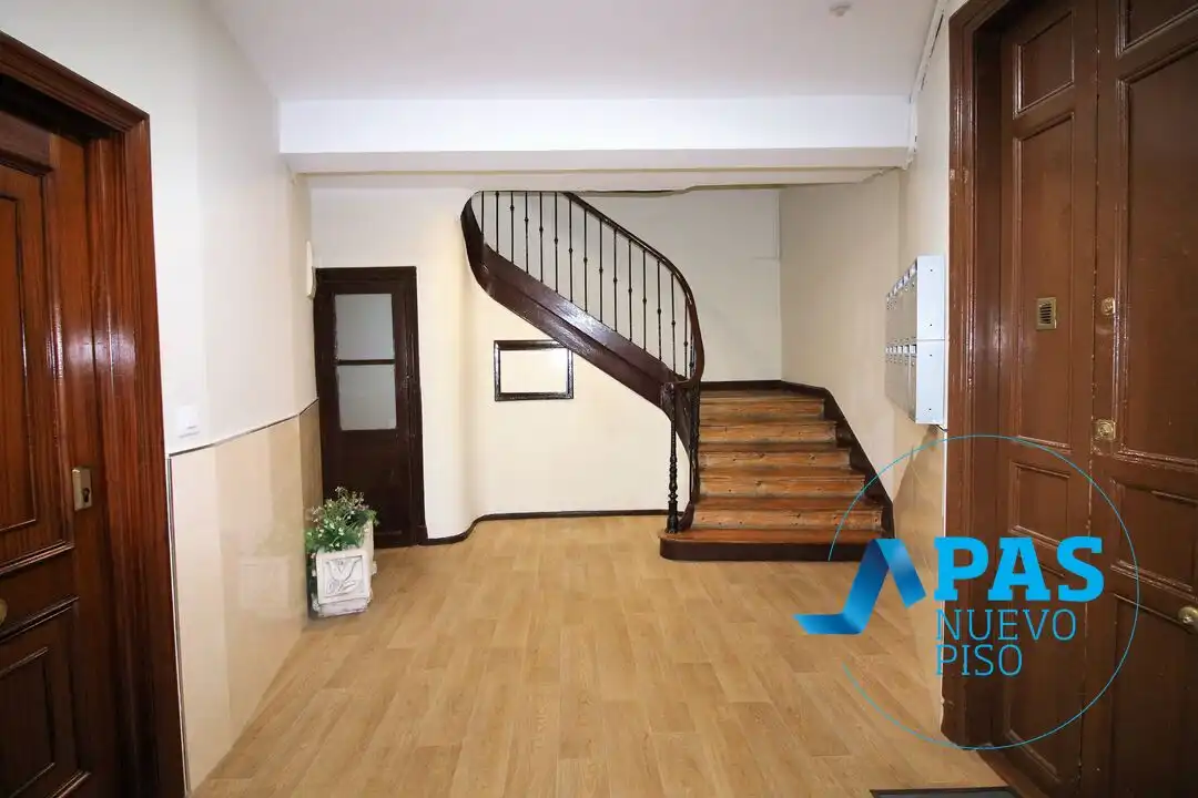 Piso en venta en Santander con Calefacción, Terraza y Balcón