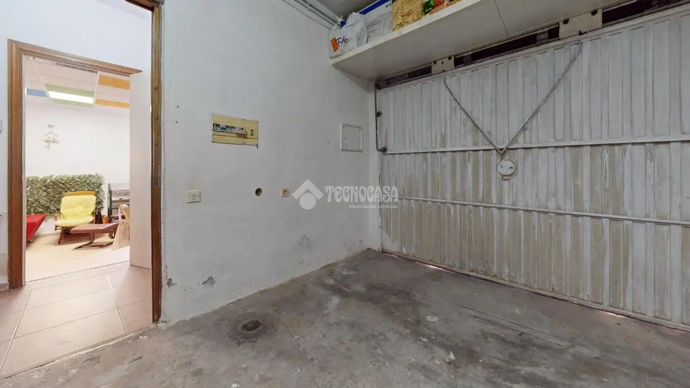 Casa adosada en venta en Horche con Calefacción, Terraza y Balcón