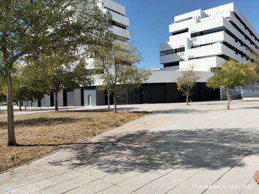 Locale commerciale in vendita a Este - Alcosa- Torreblanca