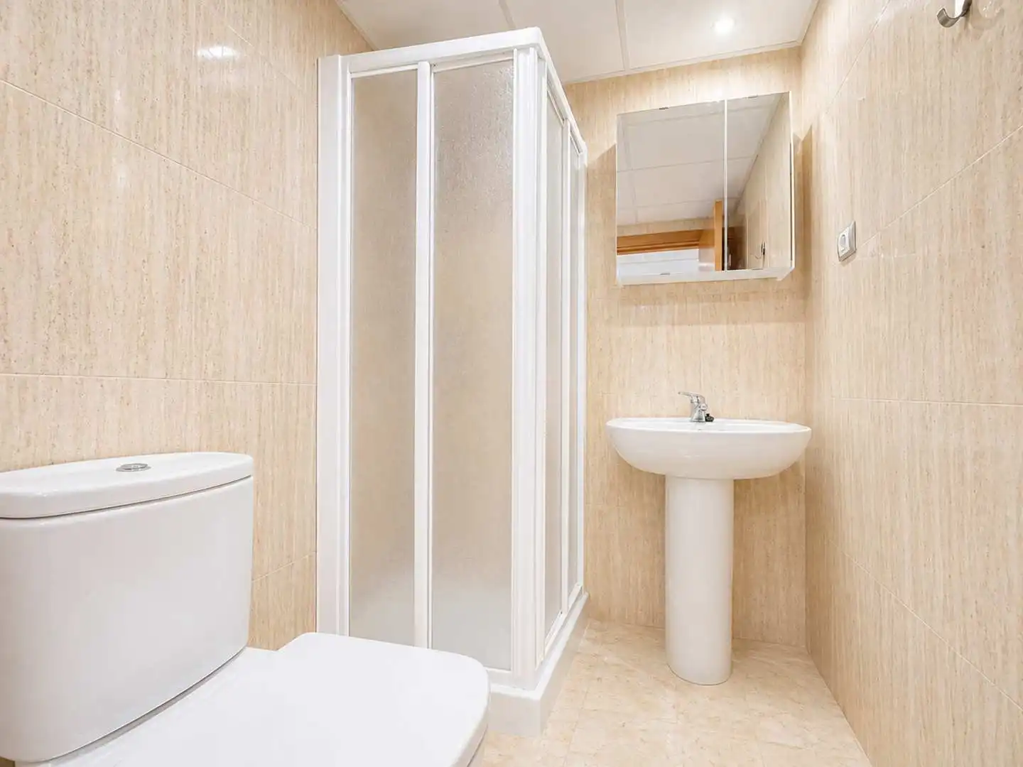 Baño de Apartamento en venta en Torrox con Aire acondicionado, Calefacción y Terraza