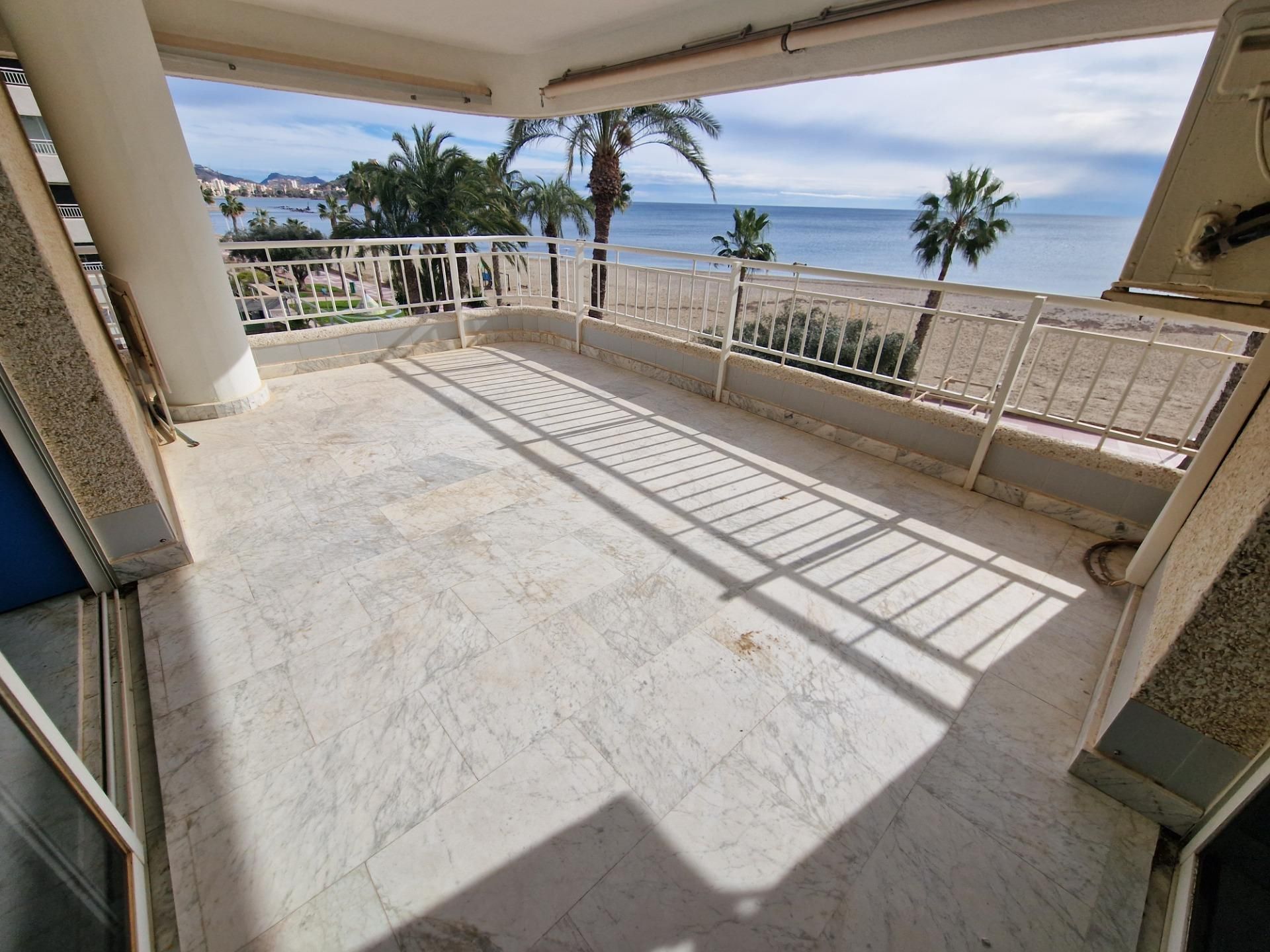 Terraza de Piso de alquiler en Águilas con Balcón y Piscina comunitaria