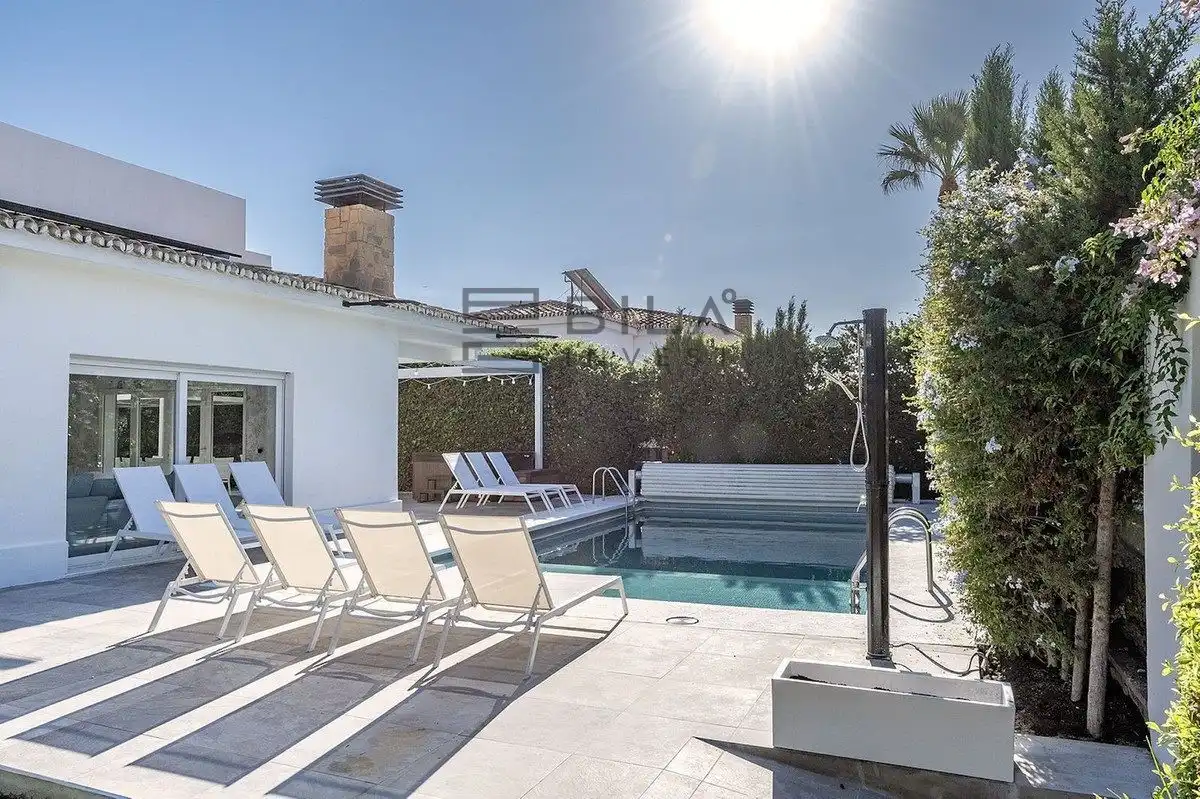 Villa con piscina in vendita a Guadalmemdina, imagen 5