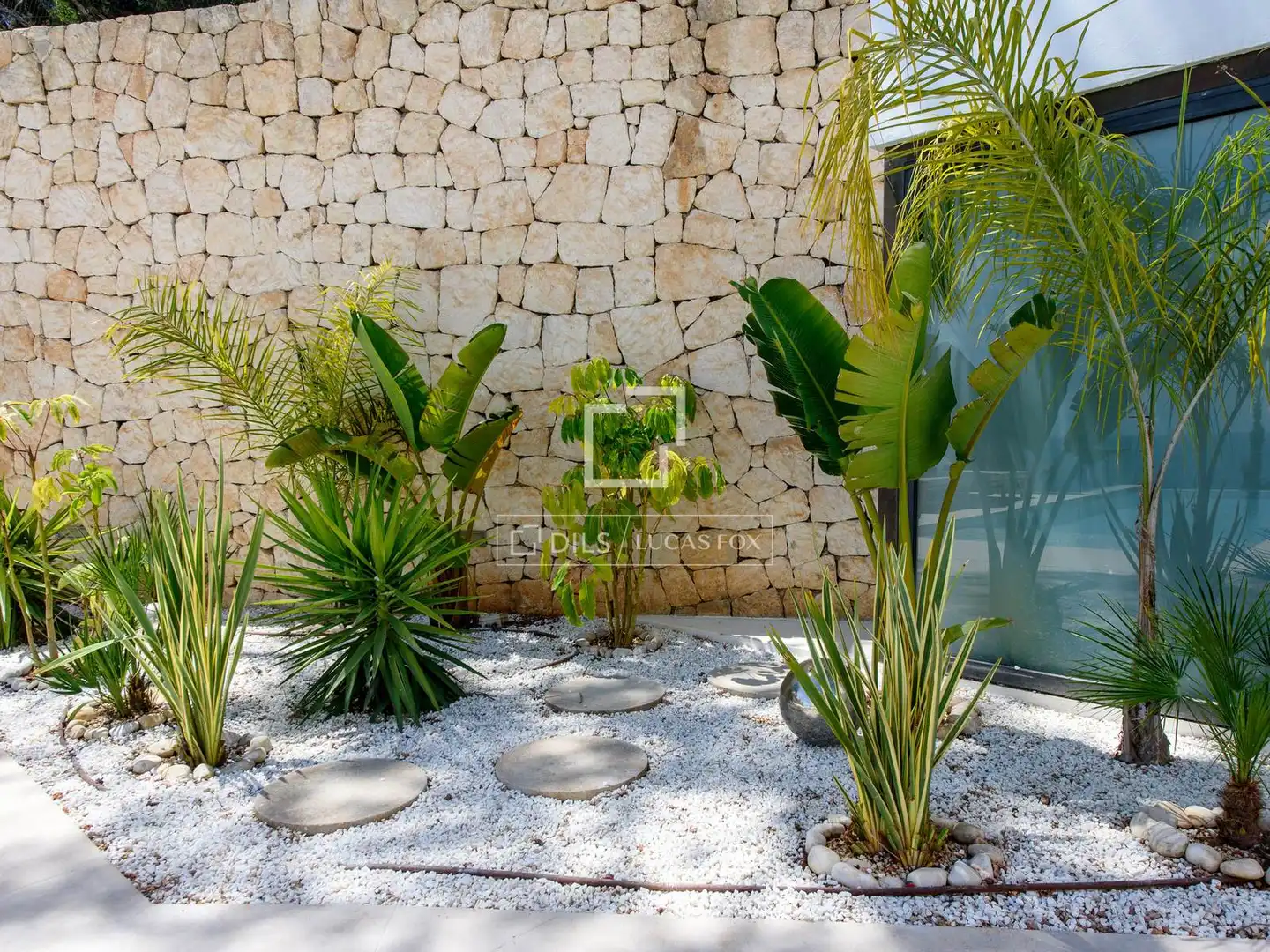 Garden of Houses for sale in Santa Eulària des Riu  with Air Conditioner and Swimming Pool