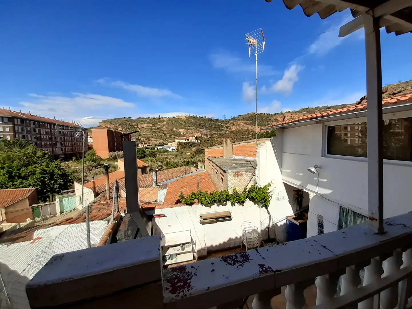 Vista exterior de Casa o xalet en venda en Arnedo amb Terrassa i Moblat