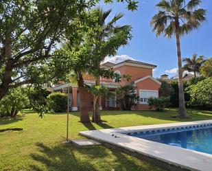 Jardí de Casa o xalet en venda en Estepona amb Aire condicionat, Jardí privat i Terrassa