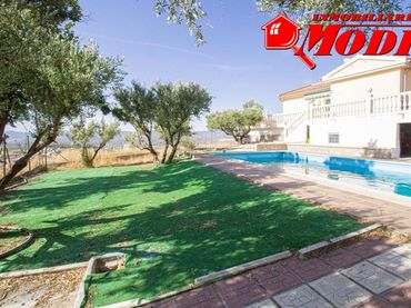 Detached house with pool for sale in Moraleda de Zafayona