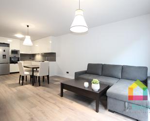 Sala d'estar de Apartament de lloguer en  Toledo Capital amb Aire condicionat, Calefacció i Moblat