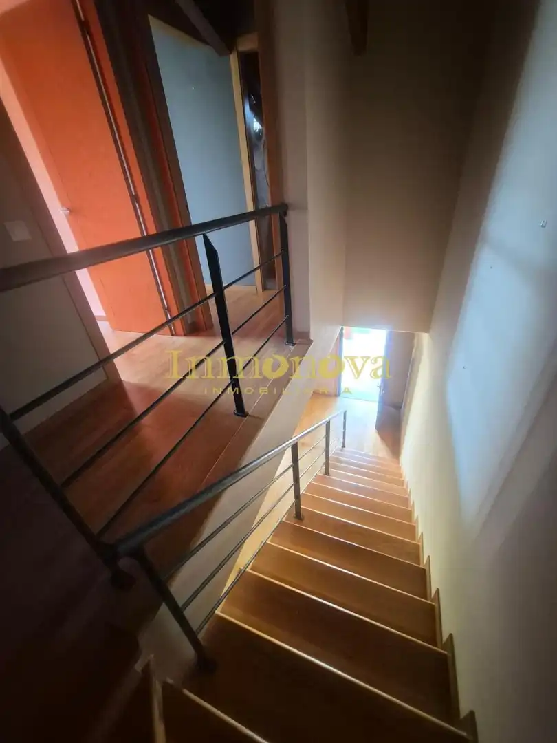 Casa adosada en venta en A Merca   con Calefacción, Jardín privado y Terraza