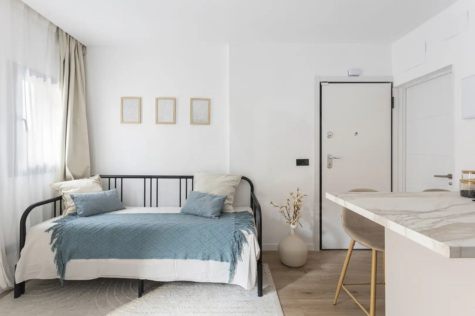 Schlafzimmer von Einfamilien-Reihenhaus zum Verkauf in Badalona mit Klimaanlage, Heizung und Terrasse