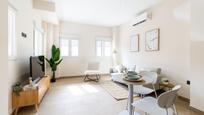 Living room of Flat for sale in  Granada Capital  with Air Conditioner and Heating