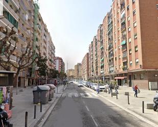 Vista exterior de Pis en venda en Badalona amb Terrassa i Balcó