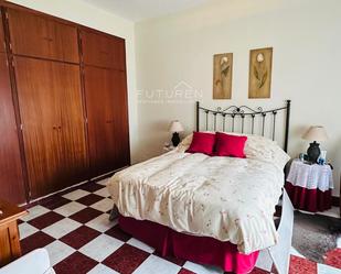 Dormitori de Casa o xalet en venda en La Línea de la Concepción amb Traster