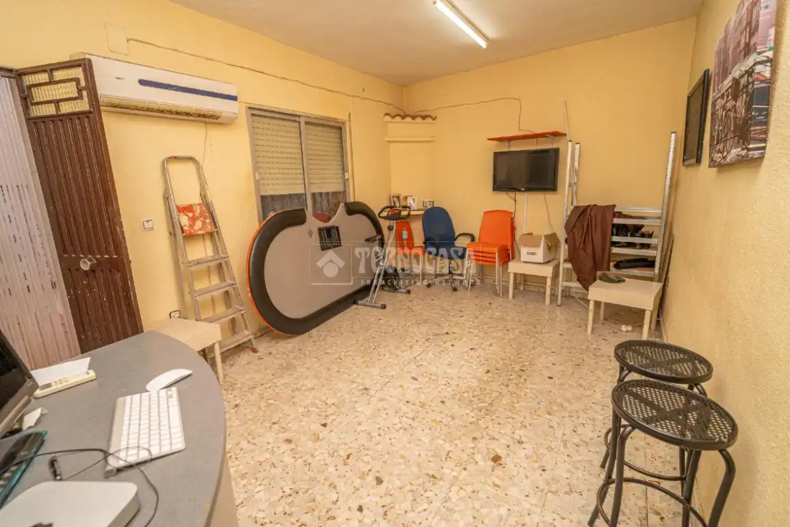 Casa adosada en venda en Linares amb Terrassa, Traster i Balcó